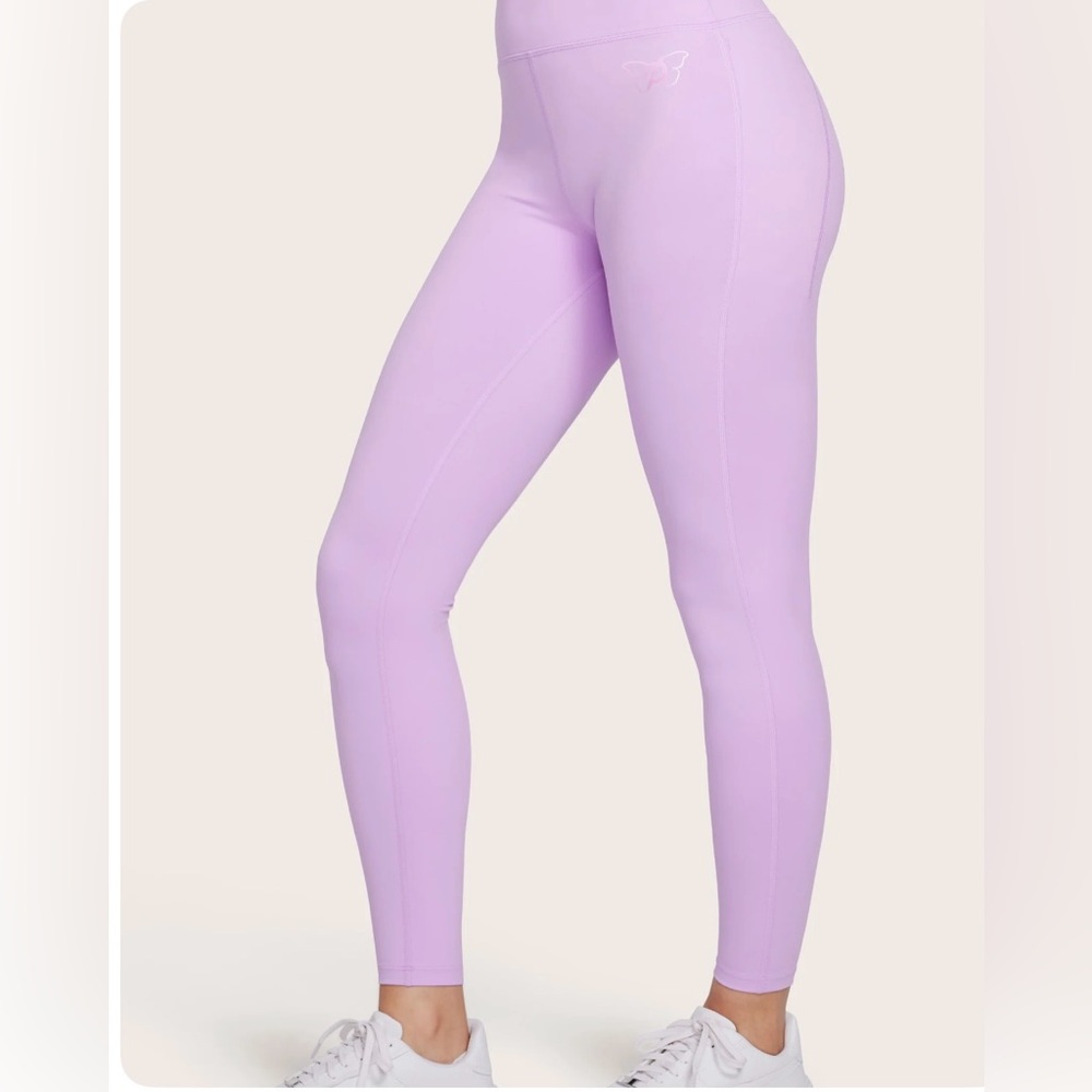 Peloton x Brittany Allen High Rise Pocket Legging. Light purple. Medium
